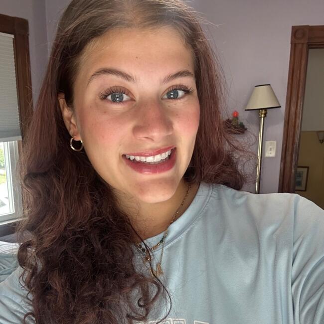 Babysitter in Amherst (Massachusetts): Maddy