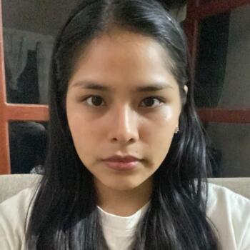 Babysitter Lima: Carly
