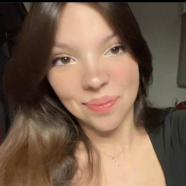 Babysitter in Segré: Noémie