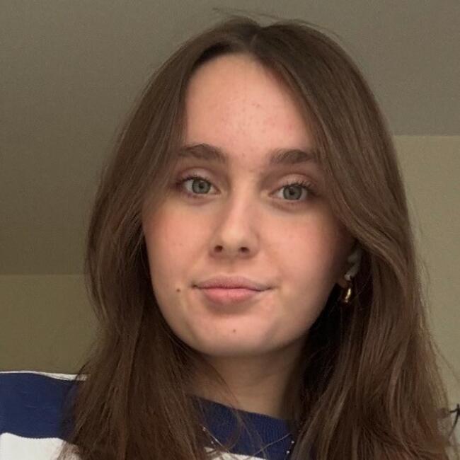 Babysitter in Le Plessis-Robinson: Julia