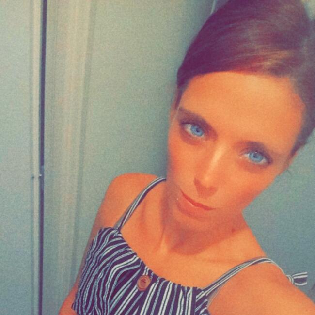 Babysitter in Toulon: Amandine