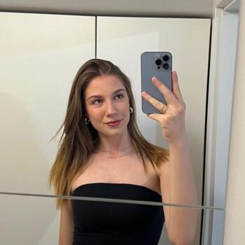 Babysitter in Ljubljana: Mia