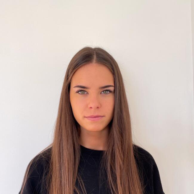 Babysitter in Aix-en-Provence: Charlotte