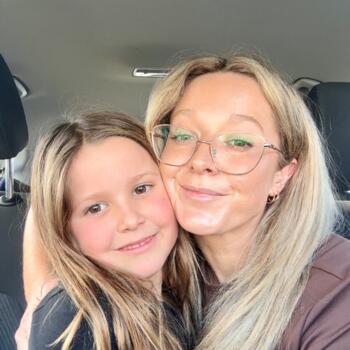 Babysitting job in Uralla: babysitting job Steveyjo