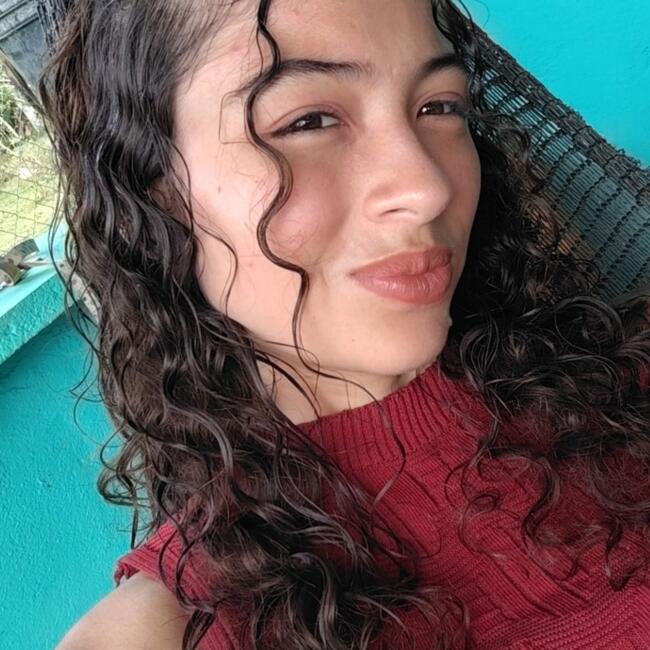 Niñera en David: Sharon