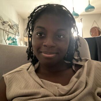 Babysitter in Bourges: Manuella