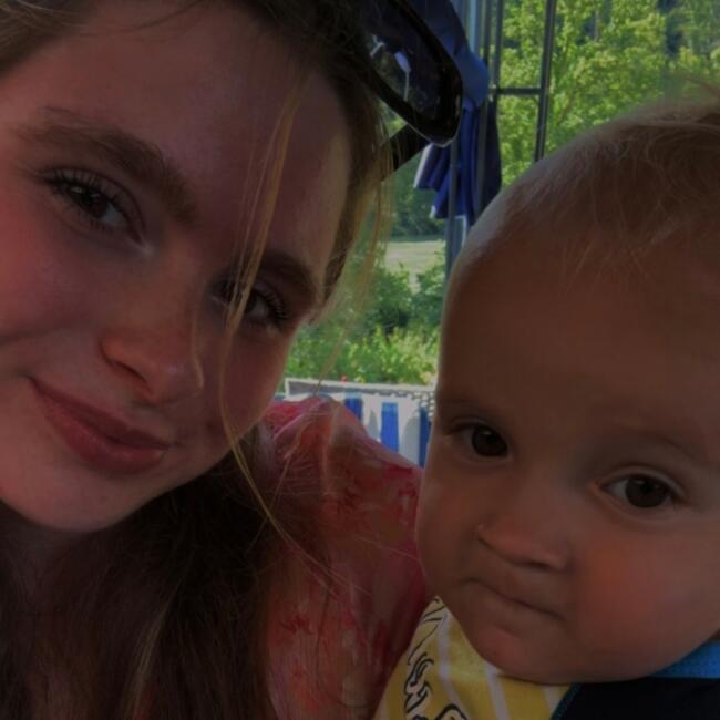Babysitter in Stadel: Kyra