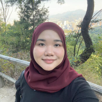 Babysitter in Seoul: Nursyaheqah