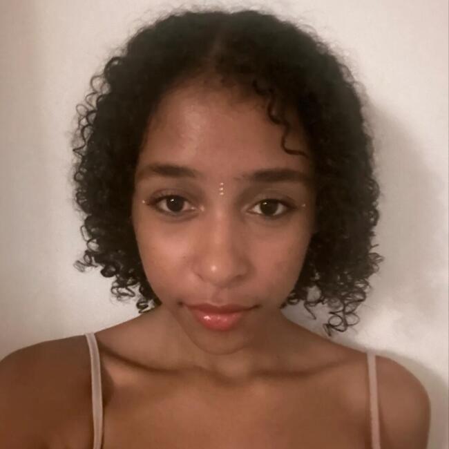 Babysitter in Marseille: Jada