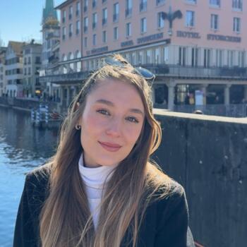 Babysitter in Basel: Iara