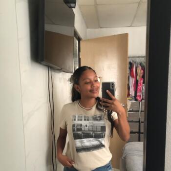 Babysitter in San Miguelito: Alexandra