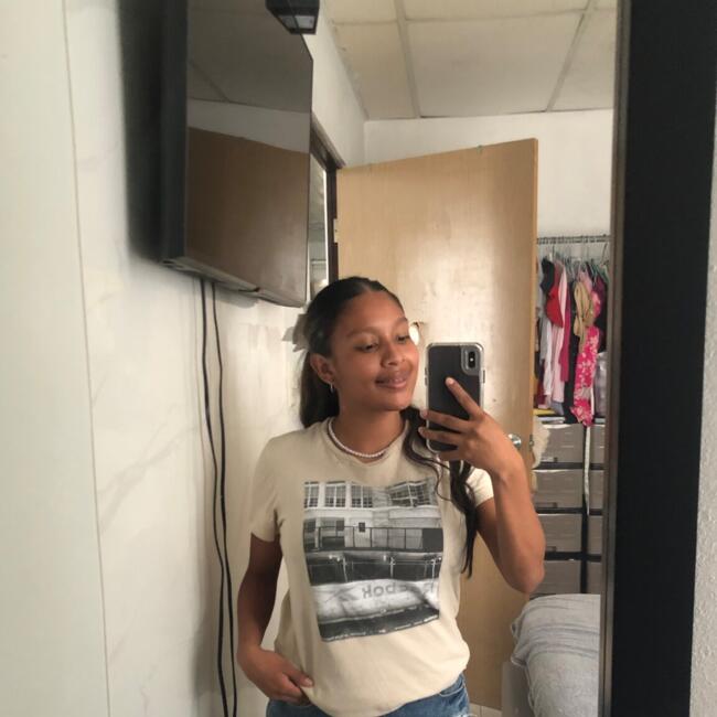 Babysitter in San Miguelito: Alexandra