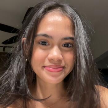 Babysitter in Singapore Island: Ella