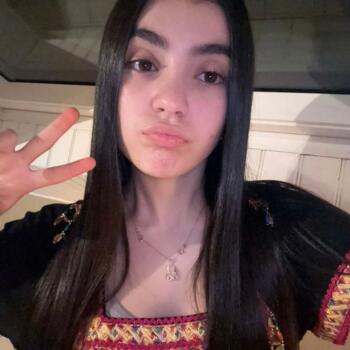 Babysitter in Limay: Leila