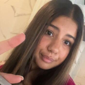 Barnepige i København: Sania