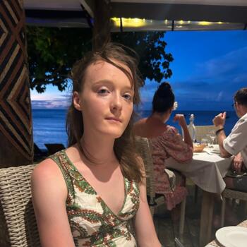 Babysitter in Nelson: Mira kienzle