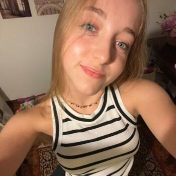 Babysitter in Saint-Sylvestre-sur-Lot: Manon