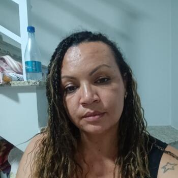 Babá em São Francisco do Sul: Juliene