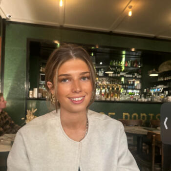 Babysitter in Melbourne: Susie Burrell