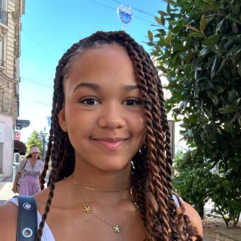 Babysitter in Bordeaux: Othilie