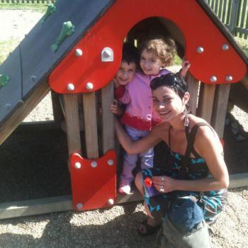Jobs de baby-sitter à Tours: job de garde d'enfants Héloïse
