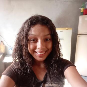 Babysitter in São Pedro: Angeline vitória