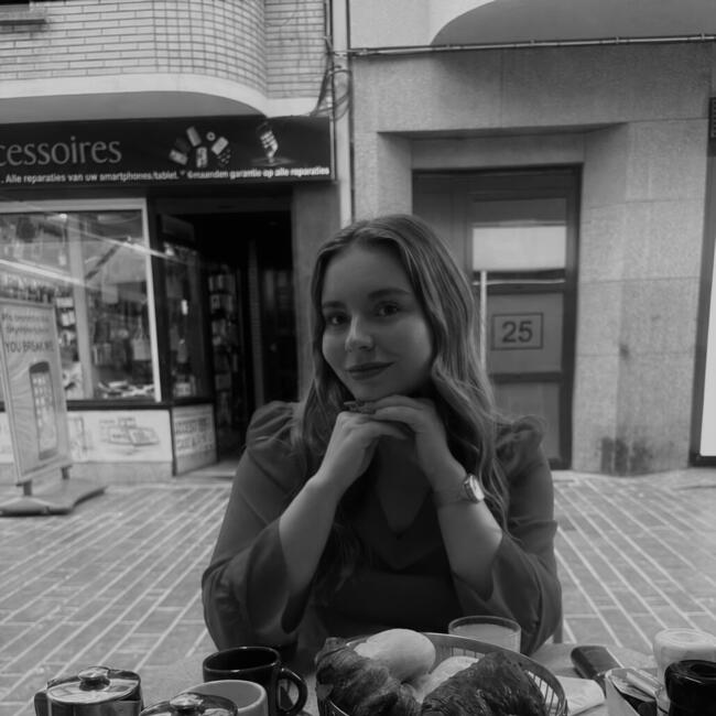 Babysitter in Ostend: Gwen