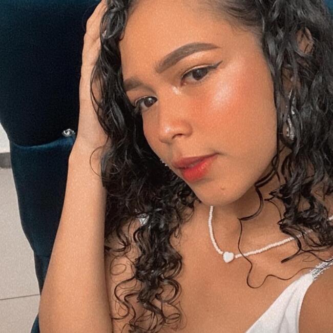 Babysitter in Maisons-Alfort: Marcela Maria