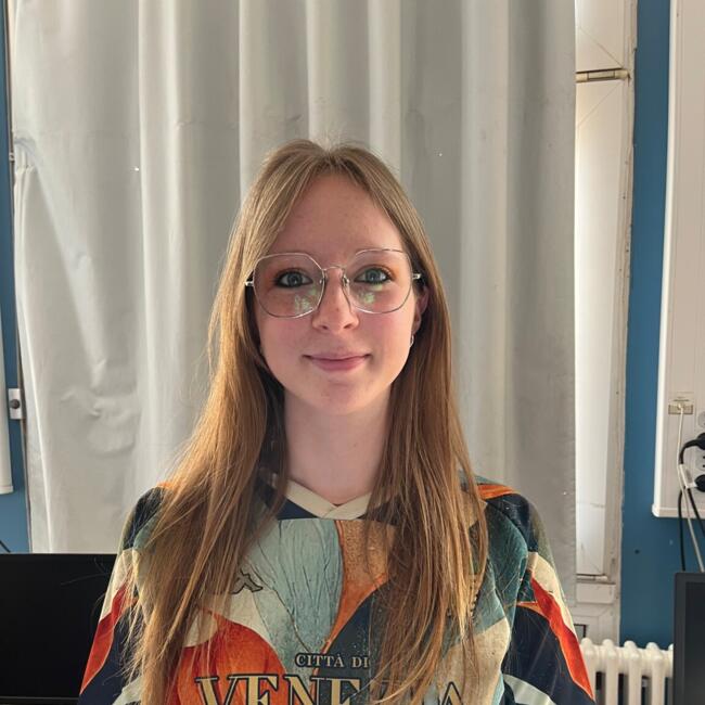 Babysitter in Nîmes: Mélina