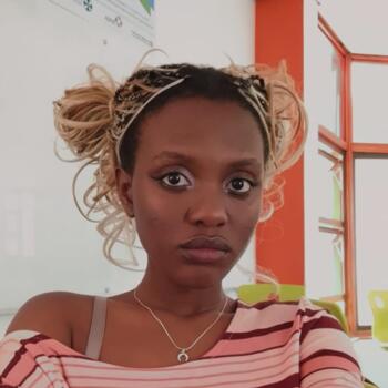 Babysitter in Gaborone: Kenya