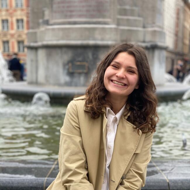 Babysitter in Clermont-Ferrand: Hélène