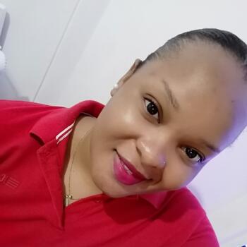 جليسة أطفال في أبوظبي: Cindy