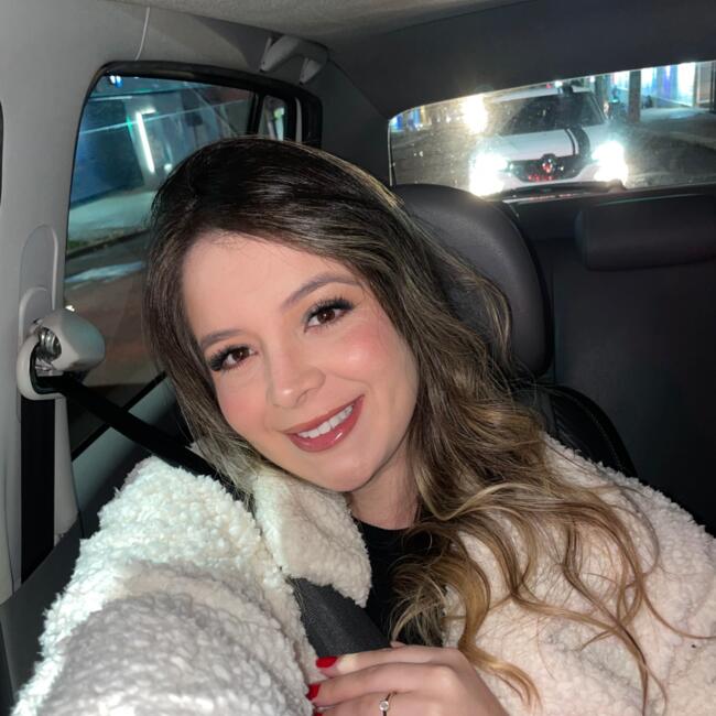 Babysitting job in Cascavel: Larissa
