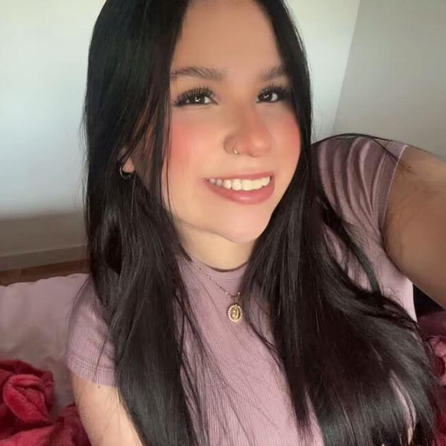 Nanny in Torrent: Sara