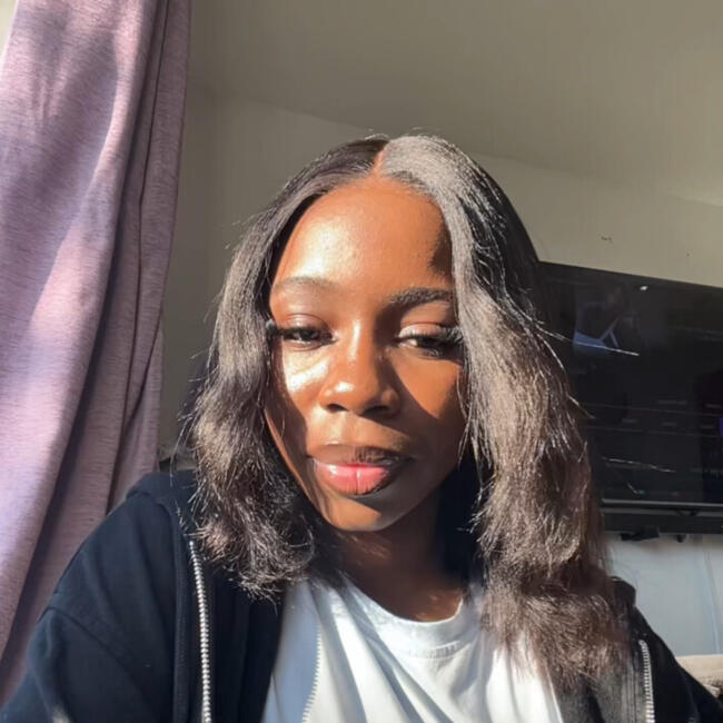 Babysitter in London: Ella