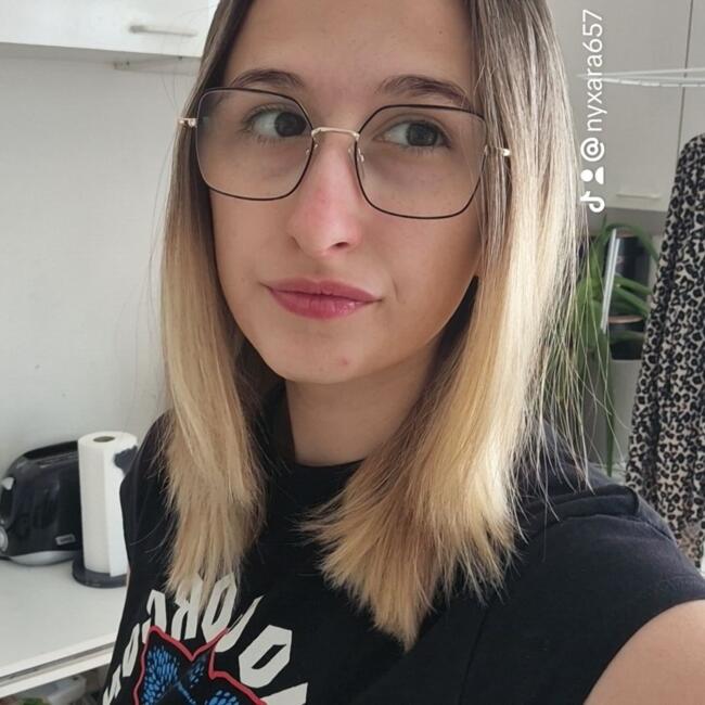 Babysitter in Jeumont: Alissa