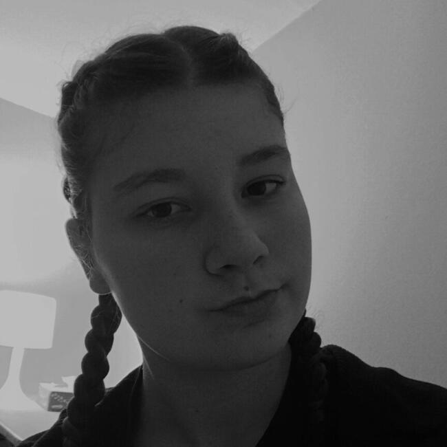 Babysitter in Lusignan: Elodie