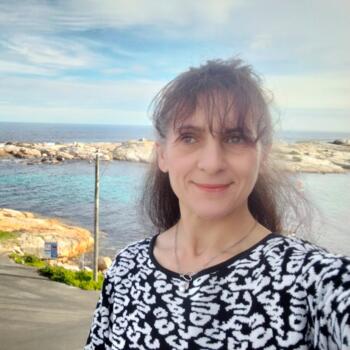 Babysitter in Launceston: Angela
