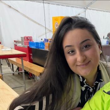 Babysitter in Ames: Estefania