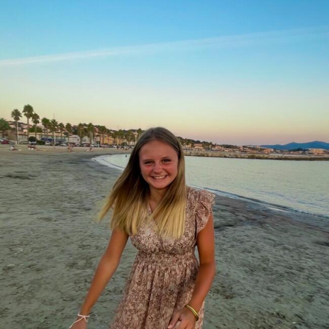 Babysitter in Varenne-Saint-Germain: Charlie
