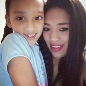 Babysitter Armenia: Yuly
