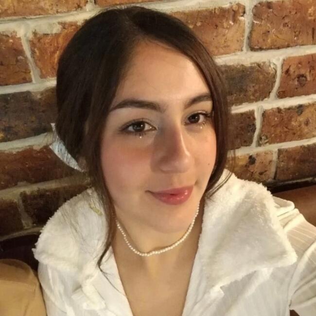 Canguro en Torrevieja: Laura carolina