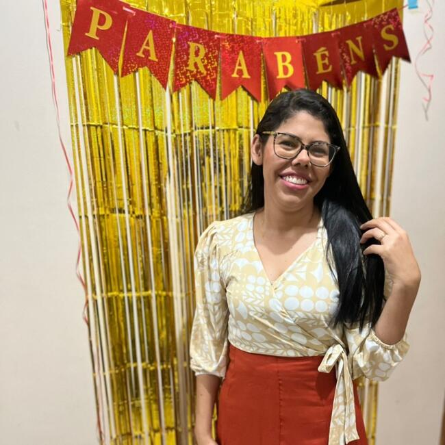 Babysitter in Lagoa do Itaenga: Simone