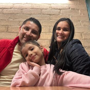 Babysitting job in Soledad: babysitting job Leonardo