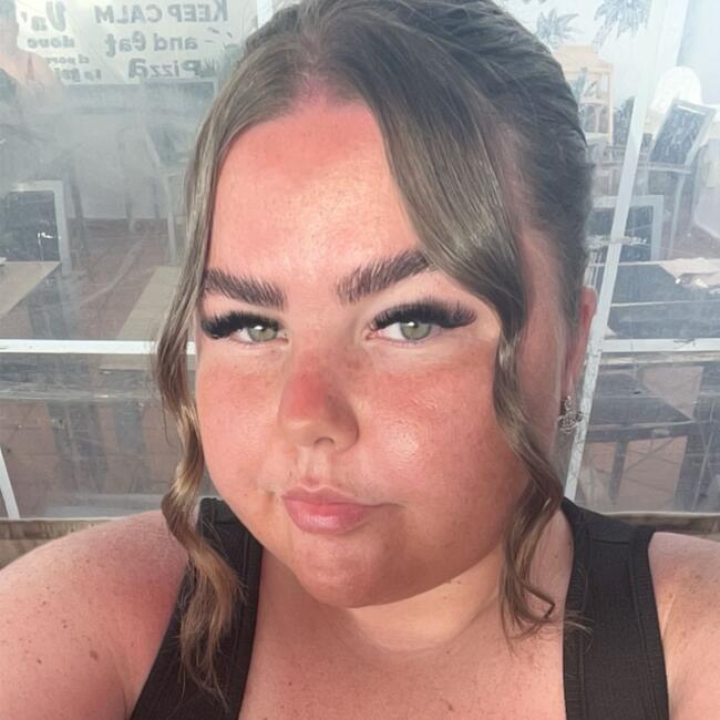 Babysitter in Dún Laoghaire: Leah