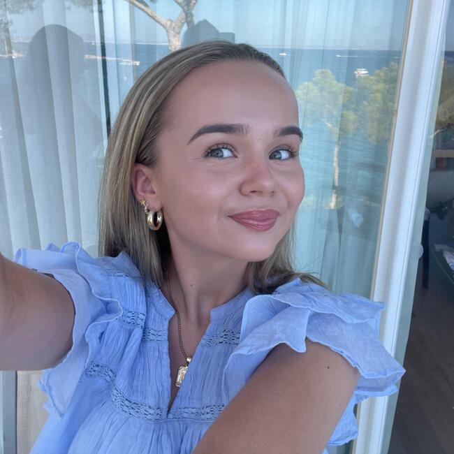 Babysitter in Bergen: Mia