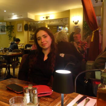 Babysitter The Hague: Elena