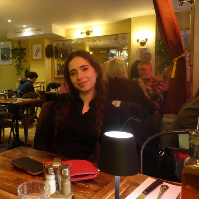 Babysitter in The Hague: Elena