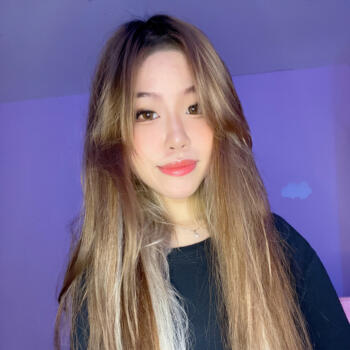 Babysitter in Singapore Island: Angeline