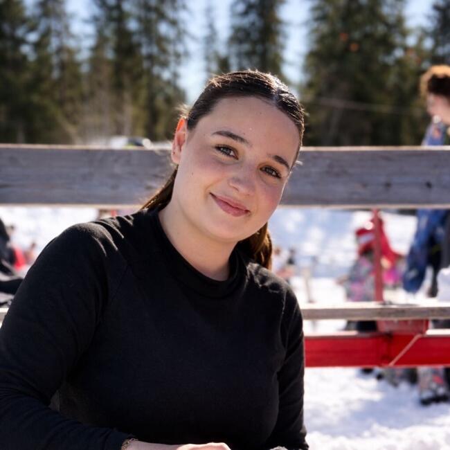 Babysitter in Presles (Île-de-France): Lou